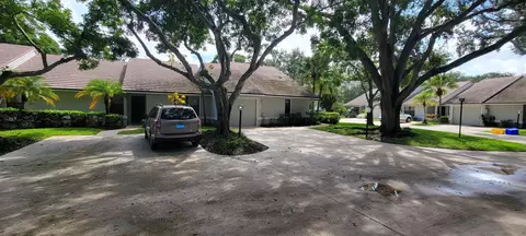 701 Bannock Ln, Palm Beach Gardens, FL 33418