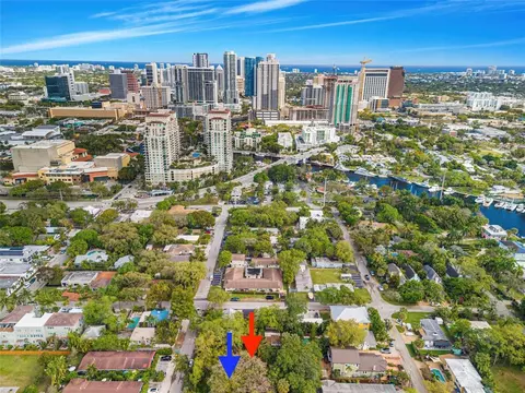 806 SW 4th St, Fort Lauderdale, FL 33312