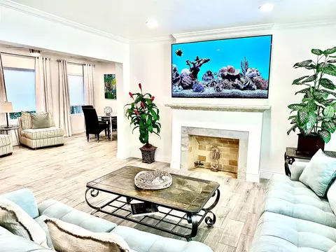 1742 NE 7th St, Fort Lauderdale, FL 33304