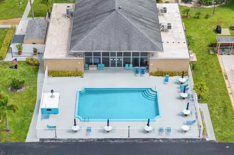 2102 NE 1st Way #103, Boynton Beach, FL 33435