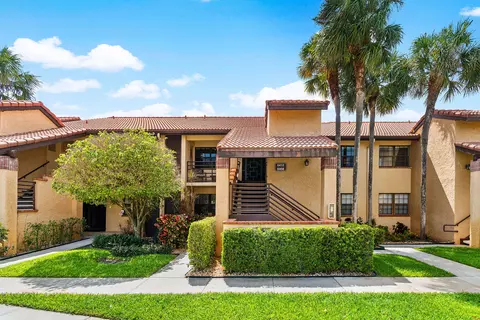 6410 Aspen Glen Cir, Boynton Beach, FL 33437