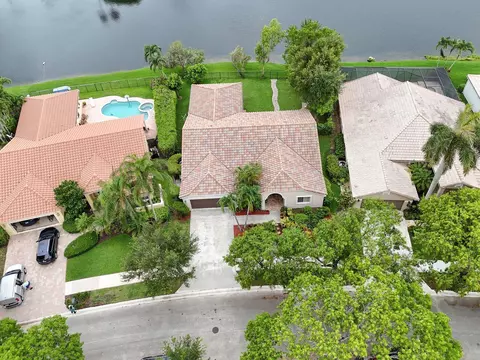 1968 Water Ridge Dr, Weston, FL 33326