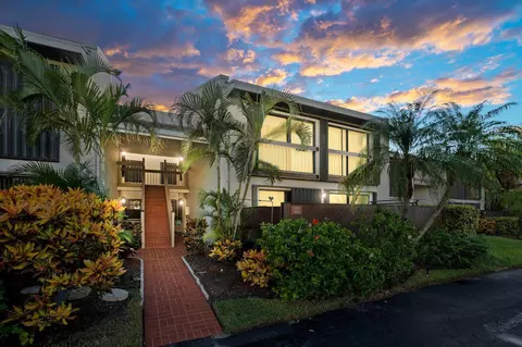 3225 S Lakeview Cir #22-202, Fort Pierce, FL 34949