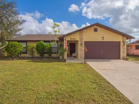 2543 SE Price Ct, Port Saint Lucie, FL 34984