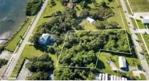 1654 N Central Ave, Sebastian, FL 32958