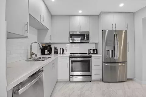 7563 Glendevon Ln #1306, Delray Beach, FL 33446