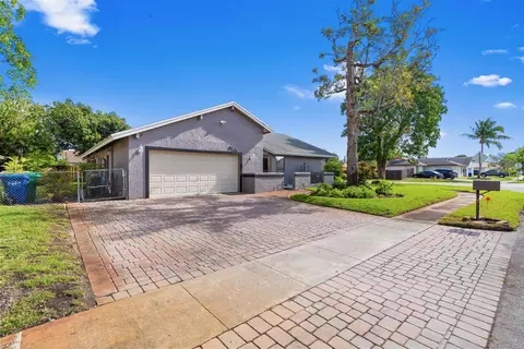 8701 NW 47th Ct, Lauderhill, FL 33351