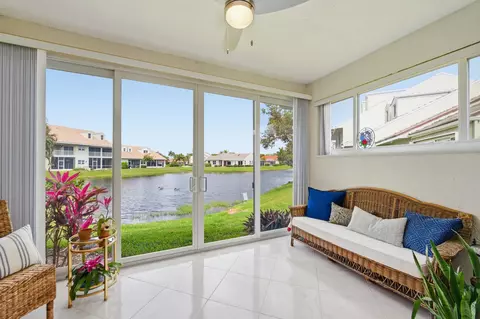 47 N Lakeshore Dr, Hypoluxo, FL 33462