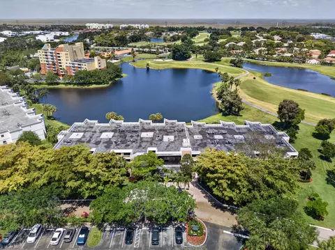 16325 Golf Club Rd #302, Weston, FL 33326