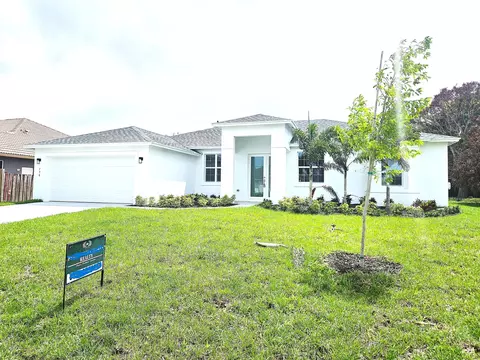 758 SW Mccoy Ave, Port Saint Lucie, FL 34953
