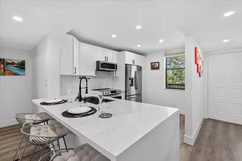 2908 S Carambola Cir S #301, Coconut Creek, FL 33066