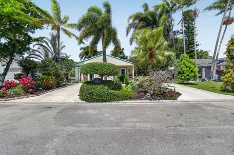 8353 Huntsman Pl, Boca Raton, FL 33433