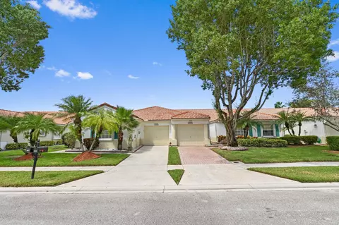 6077 Lake Hibiscus Dr, Delray Beach, FL 33484