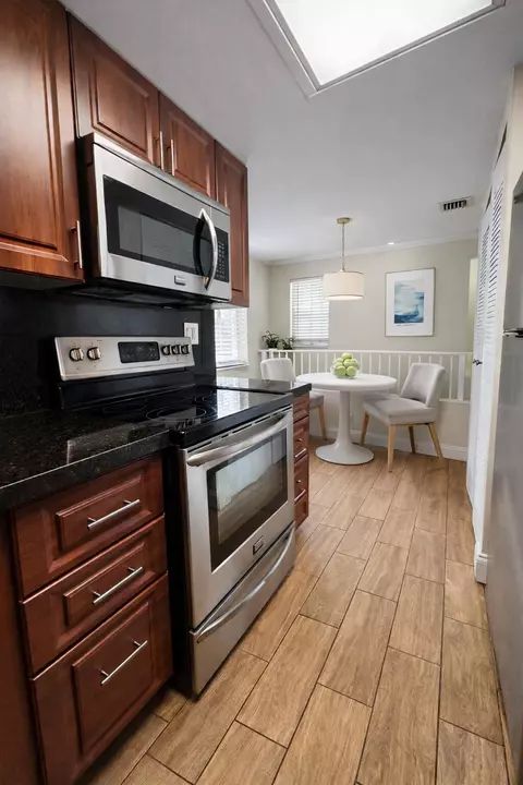 2837 N Course Dr #202, Pompano Beach, FL 33069