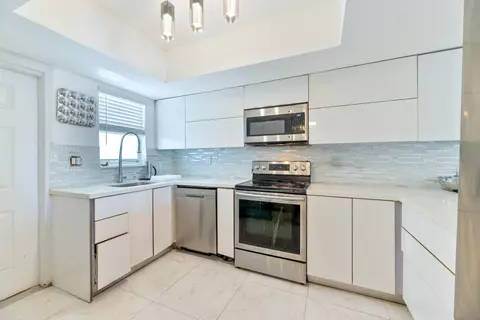 2841 NE 33rd Ct #303, Fort Lauderdale, FL 33306