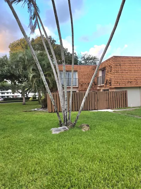 2161 Orange Grove Dr #C, Davie, FL 33324