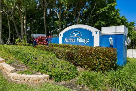 View/Area - 7213 SE Magellan Ln, Stuart, FL 34997 photo 8 of 12