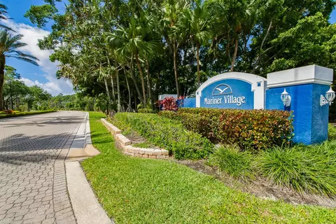 View/Area - 7213 SE Magellan Ln, Stuart, FL 34997 photo 9 of 12
