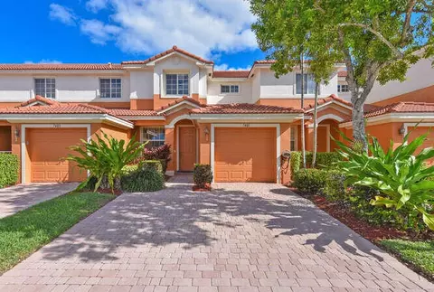 7401 Sarentino Ln #211, Boynton Beach, FL 33437