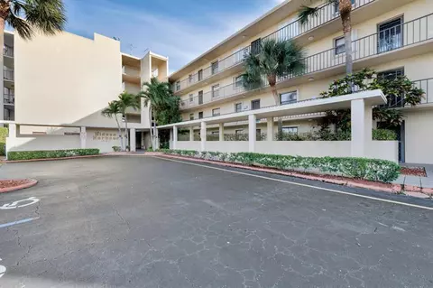 890 N Federal Hwy #405, Lantana, FL 33462