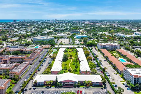 300 NE 20th St #308, Boca Raton, FL 33431