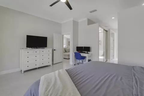 Bedroom - 167 E Hampton Way, Jupiter, FL 33458 photo 3 of 5