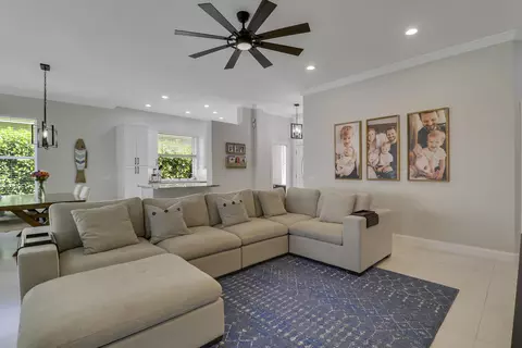 Living - 167 E Hampton Way, Jupiter, FL 33458 photo 2 of 4