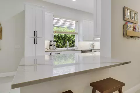 Kitchen - 167 E Hampton Way, Jupiter, FL 33458 photo 5 of 7