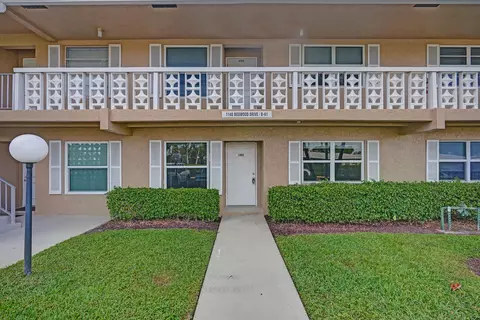 1140 Boxwood Dr #102, Delray Beach, FL 33445