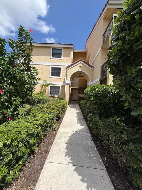 5721 Riverside Dr #301B5, Coral Springs, FL 33067