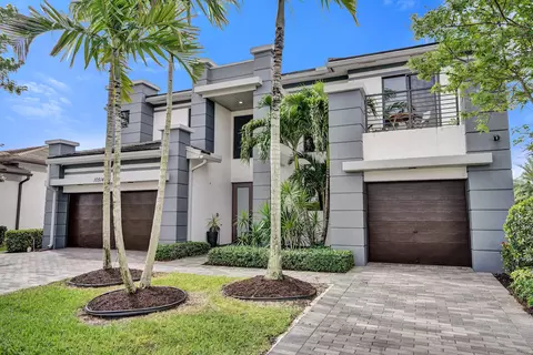 10514 N Lago Vista Cir, Parkland, FL 33076