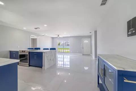 1809 SW Capehart Ave, Port Saint Lucie, FL 34953