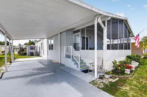 4290 Meadow View Dr, Boynton Beach, FL 33436 photo 2