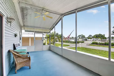 4290 Meadow View Dr, Boynton Beach, FL 33436 photo 4