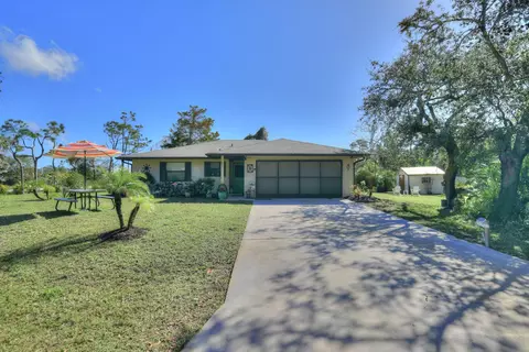 8205 Capewell Ct, Sebastian, FL 32958