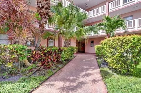 9460 Sunrise Lakes Blvd #106, Sunrise, FL 33322