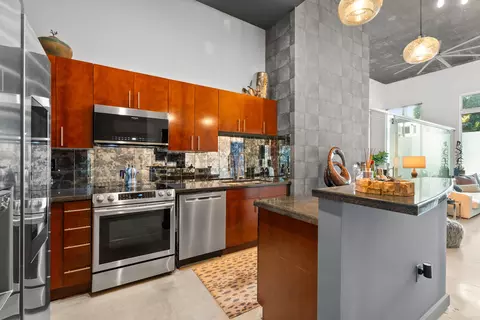 300 S Australian Ave #103, West Palm Beach, FL 33401
