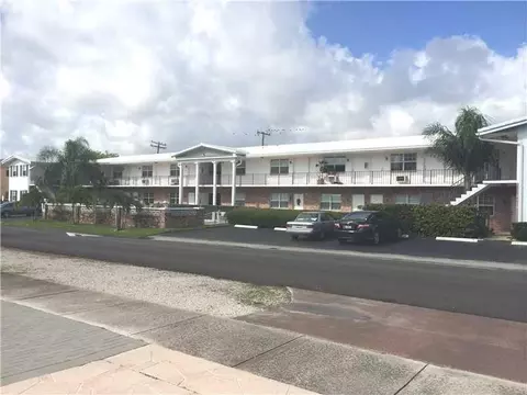 2701 Middle River Dr #19, Fort Lauderdale, FL 33306