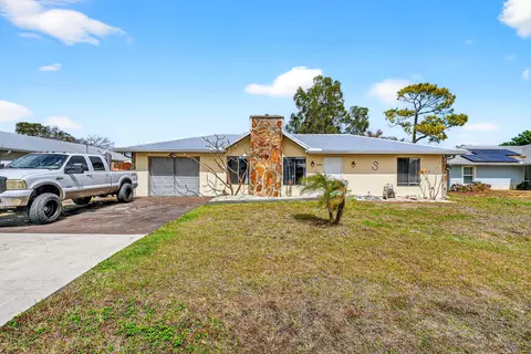 2289 SE Carnation Rd, Port Saint Lucie, FL 34952