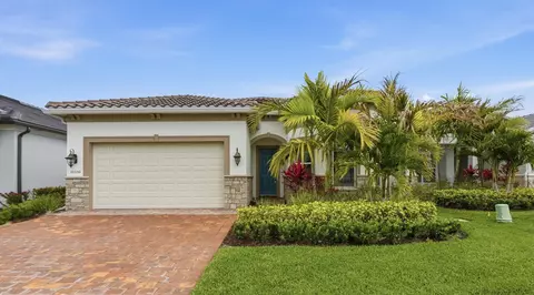 10550 Northbrook Cir, Palm Beach Gardens, FL 33412