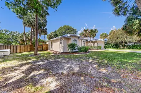 612 SE 6th St, Stuart, FL 34994 photo 8