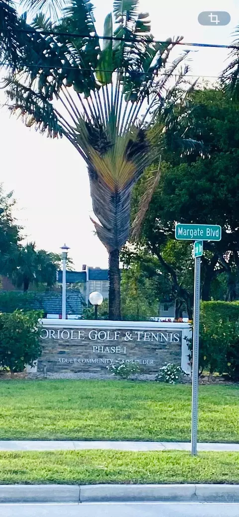 7817 Golf Cir Dr #210, Margate, FL 33063