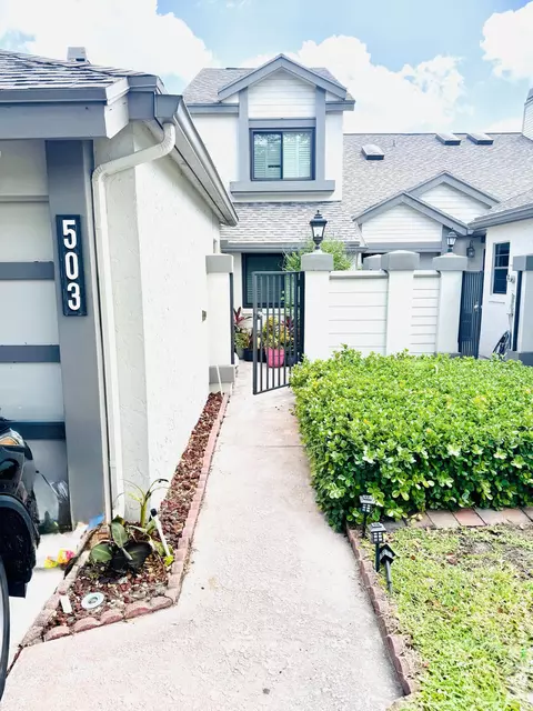 503 Landings Blvd, Greenacres, FL 33413