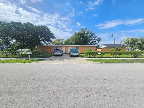 800 NW 1st St, Delray Beach, FL 33444
