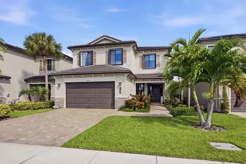 7605 Moonrise Dr, Lake Worth, FL 33467