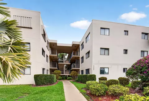 5280 Las Verdes Cir #112, Delray Beach, FL 33484