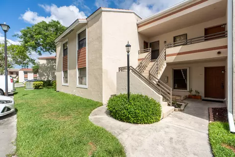 9819 NW 3rd Ct #3, Plantation, FL 33324