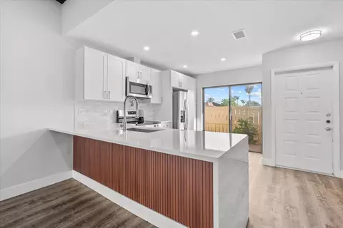 593 Banks Rd #593, Margate, FL 33063