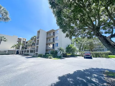 890 N Federal Hwy #205, Lantana, FL 33462