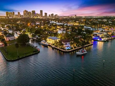 1822 SE 9th St, Fort Lauderdale, FL 33316